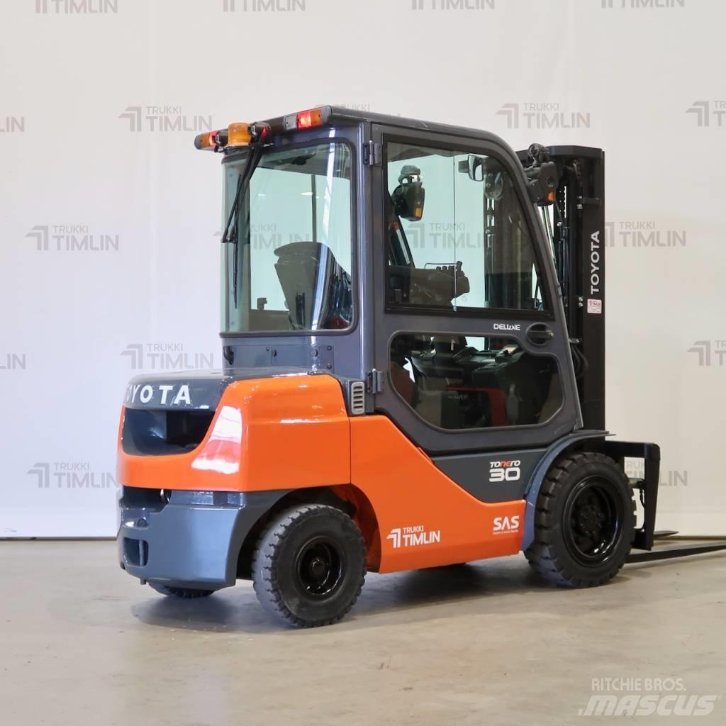 Toyota 02-8FDF30 디젤 지게차