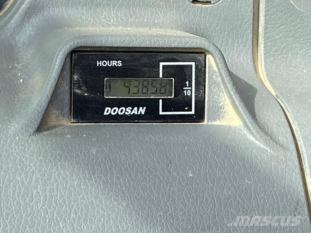 Doosan DX 160 LC 대형 굴삭기 29톤 이상