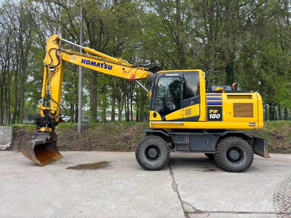 Komatsu PW180-11  휠 굴삭기
