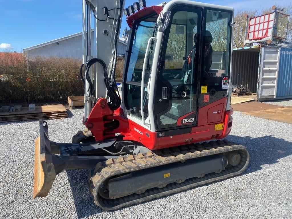 Takeuchi TB 260 소형 굴삭기 7톤 미만