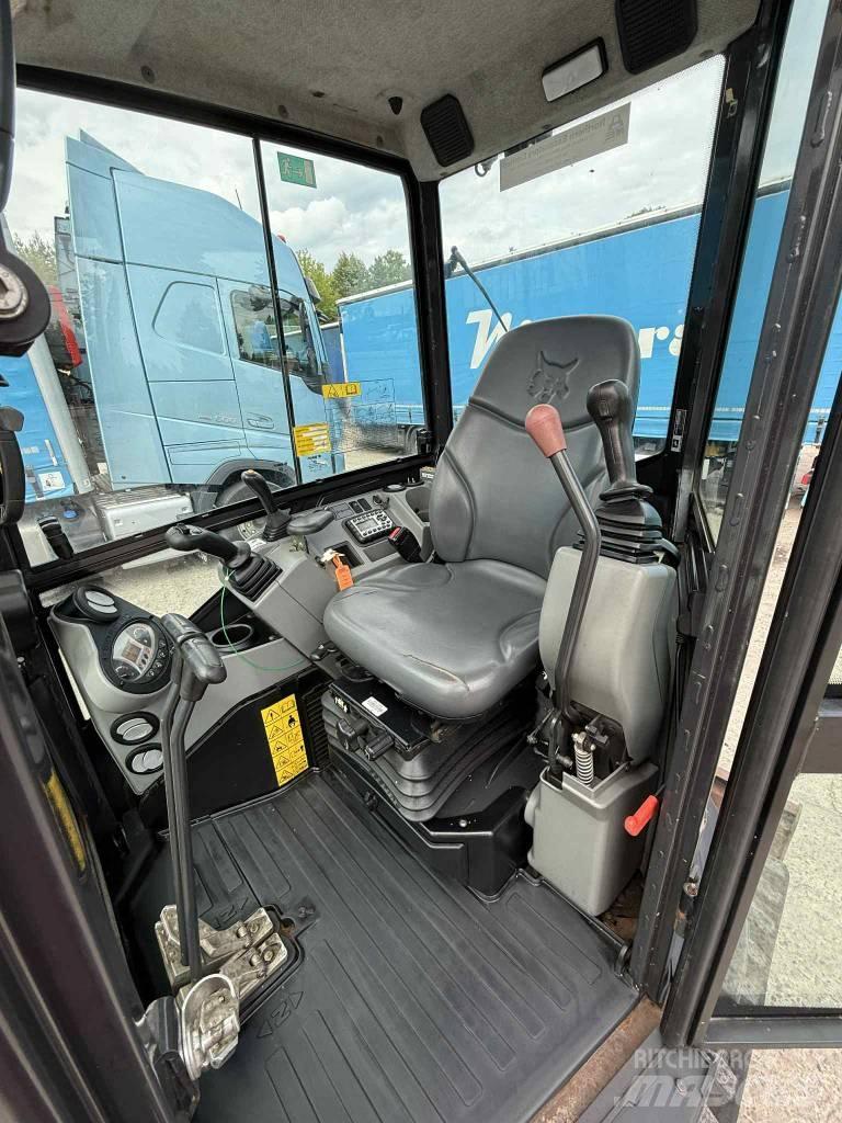 Bobcat E 27z 소형 굴삭기 7톤 미만