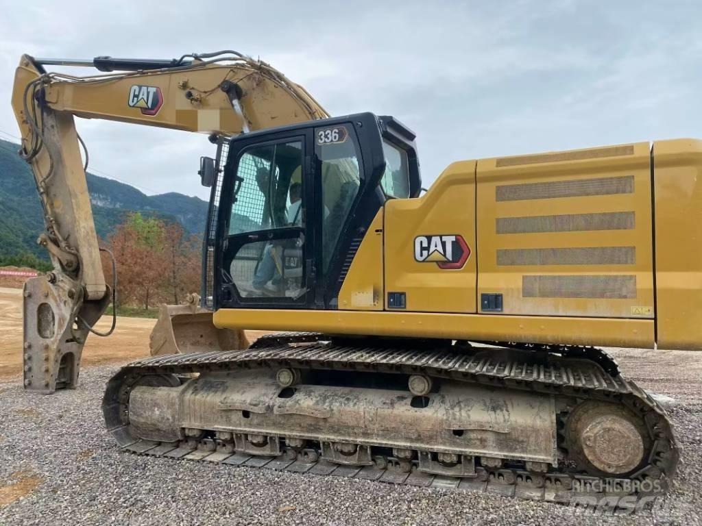 CAT 330 GC 대형 굴삭기 29톤 이상