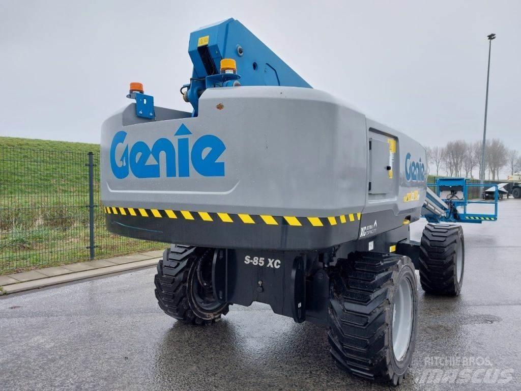 Genie S 85 XC 견인식 전동이동 리프트