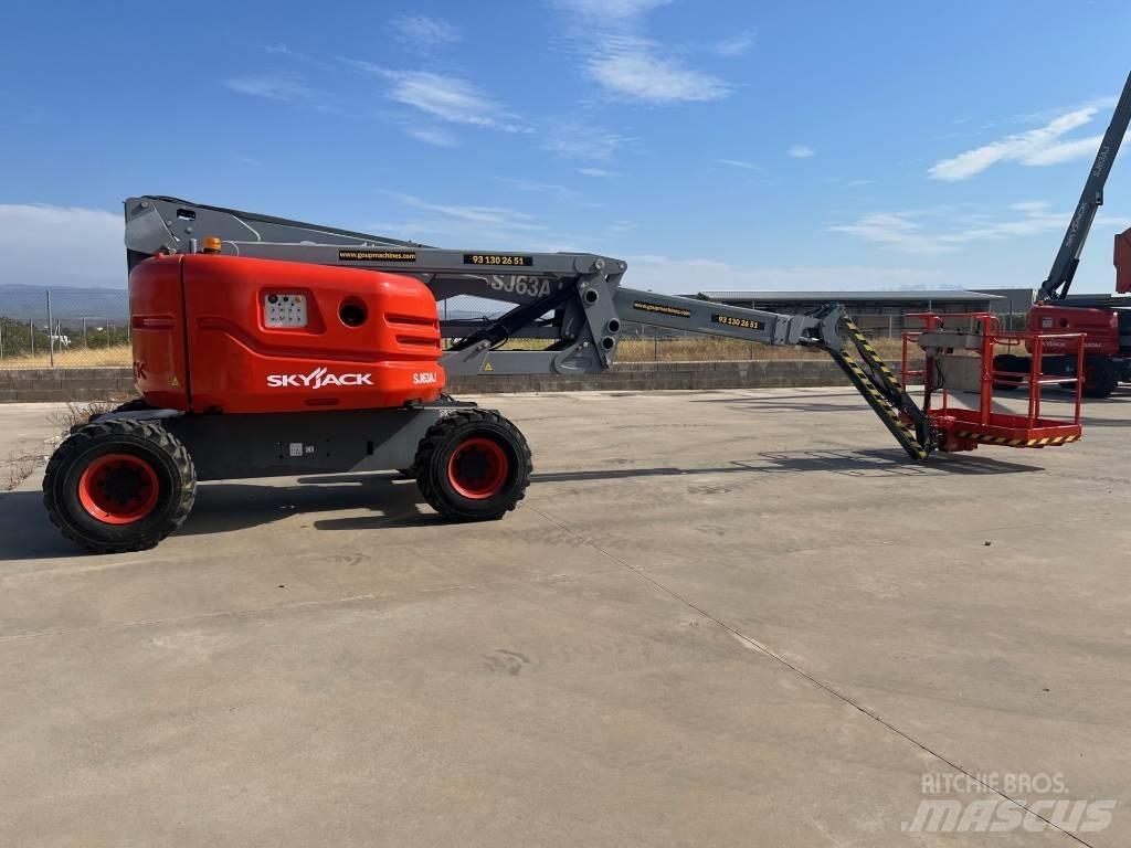 SkyJack SJ 63 AJ 관절형 전동이동 리프트