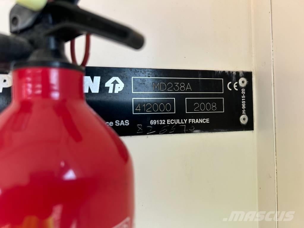 Potain MD238A 타워 크레인