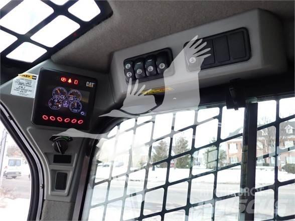 CAT 262D  스키드로더