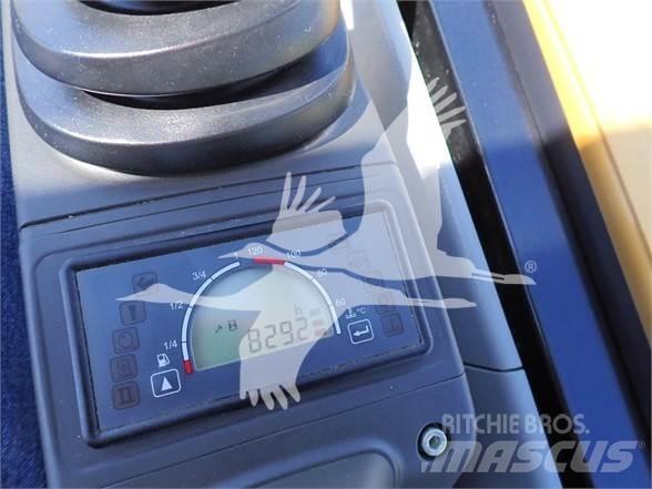 CAT 302.7D CR 소형 굴삭기 7톤 미만