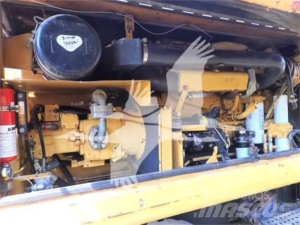 CAT M320  휠 굴삭기