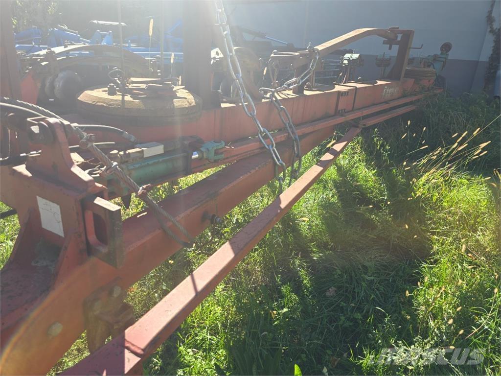 Kverneland BB 100 쟁기