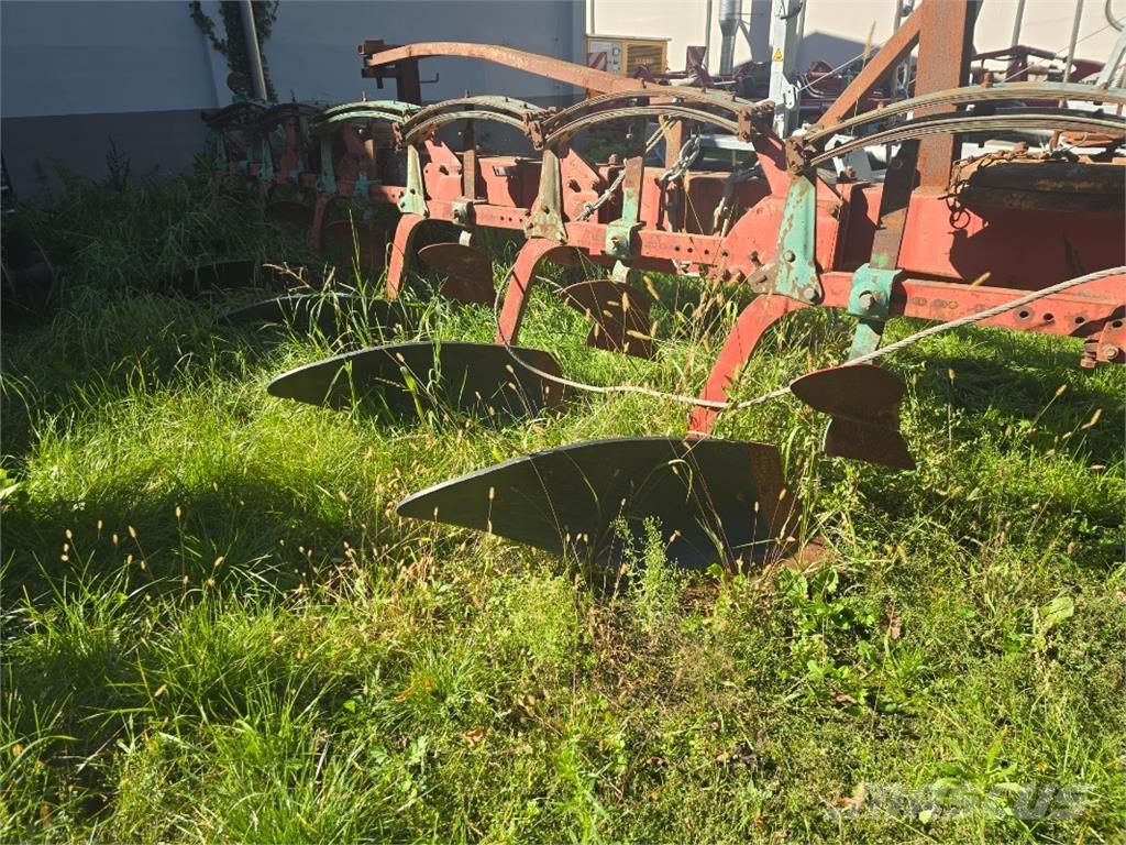 Kverneland BB 100 쟁기