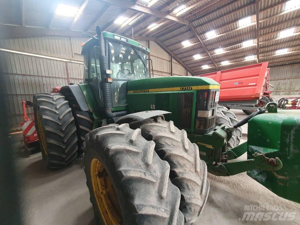 John Deere 7710 트랙터