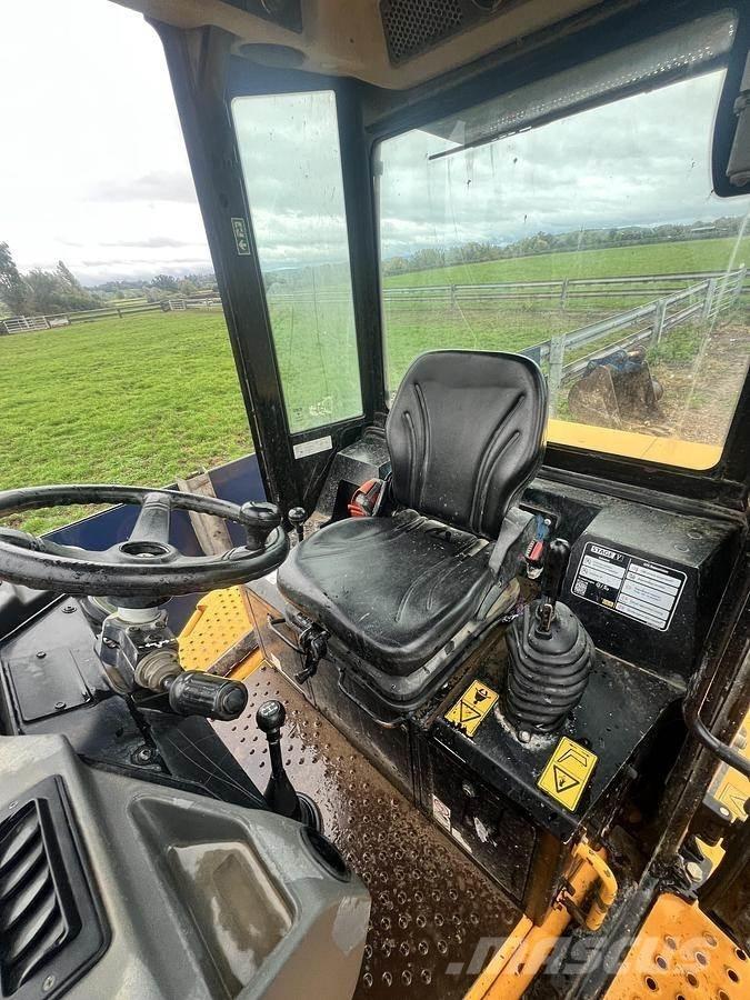 JCB 6T-3 건설현장 덤프트럭