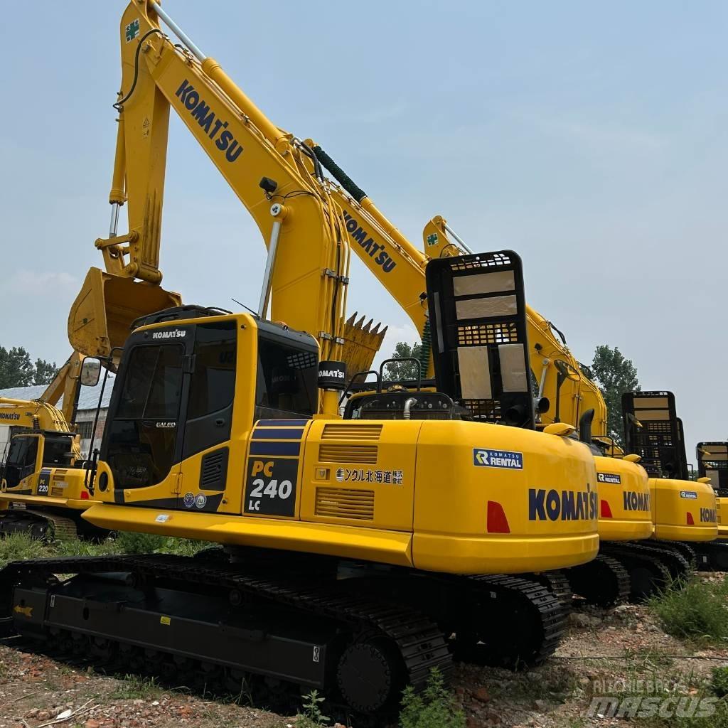 Komatsu 240-8 대형 굴삭기 29톤 이상