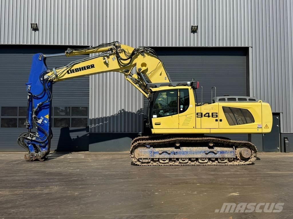 Liebherr R946 특수 굴삭기