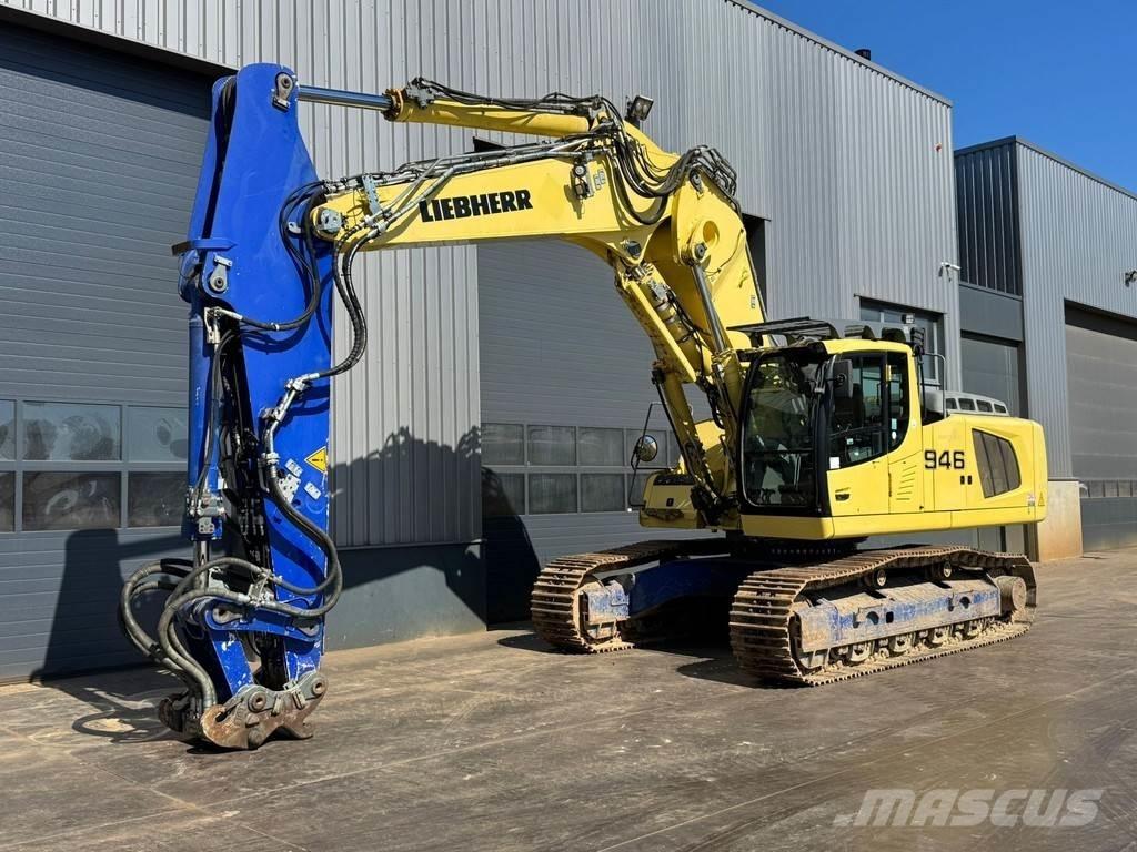 Liebherr R946 특수 굴삭기