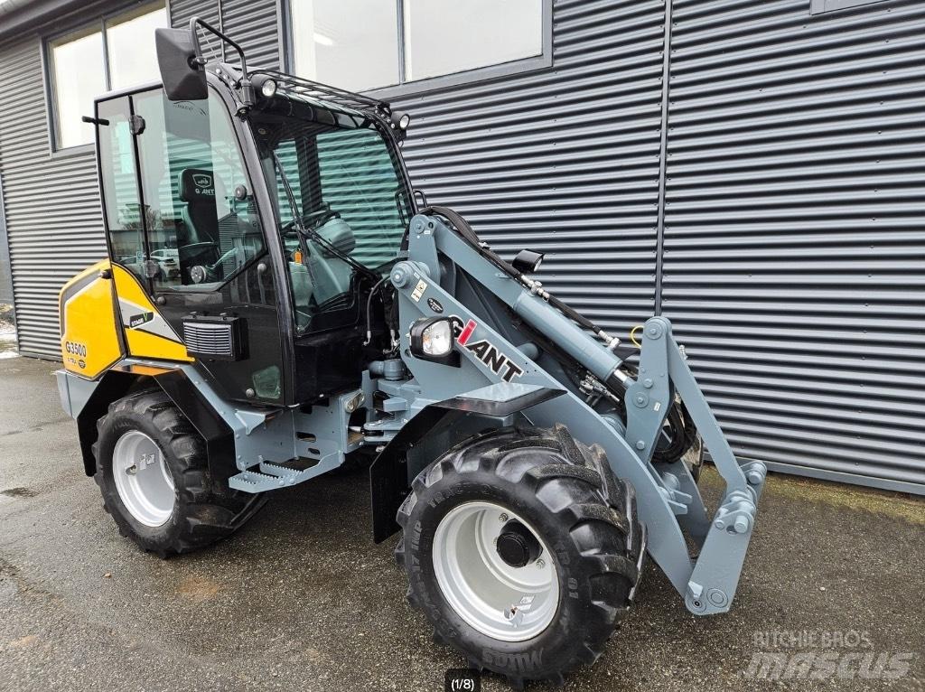 GiANT g3500 x-tra 미니 로더