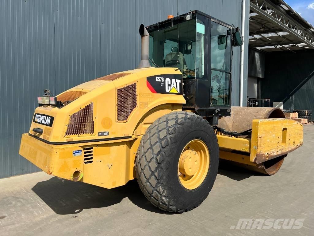 CAT CS76 XT 싱글 드럼 롤러