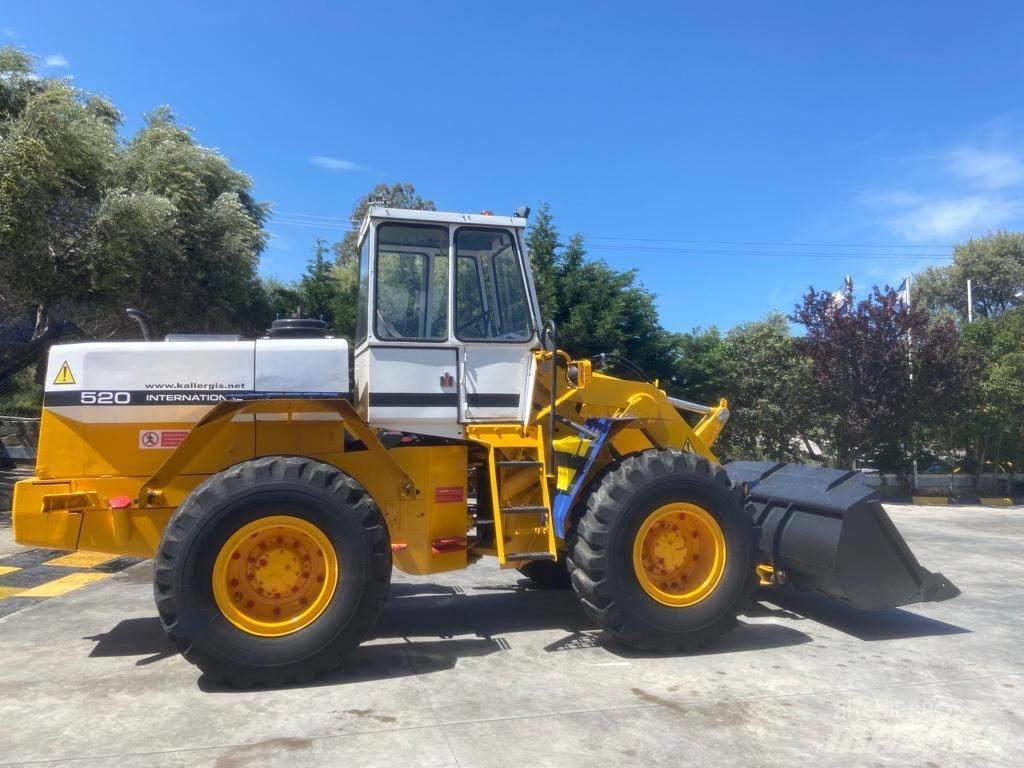 International 520A  휠로우더