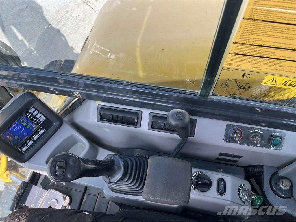 Komatsu PC 80 MR 중형굴삭기 7톤-28톤