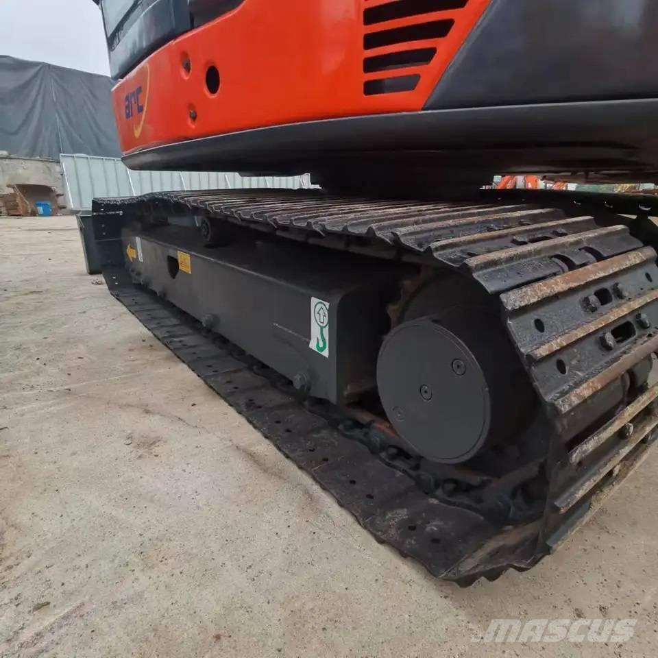 Hitachi ZX60U 소형 굴삭기 7톤 미만