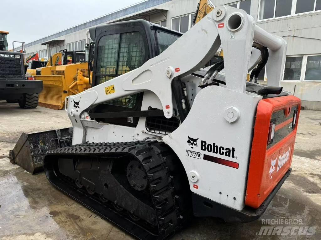 Bobcat T 770  스키드로더