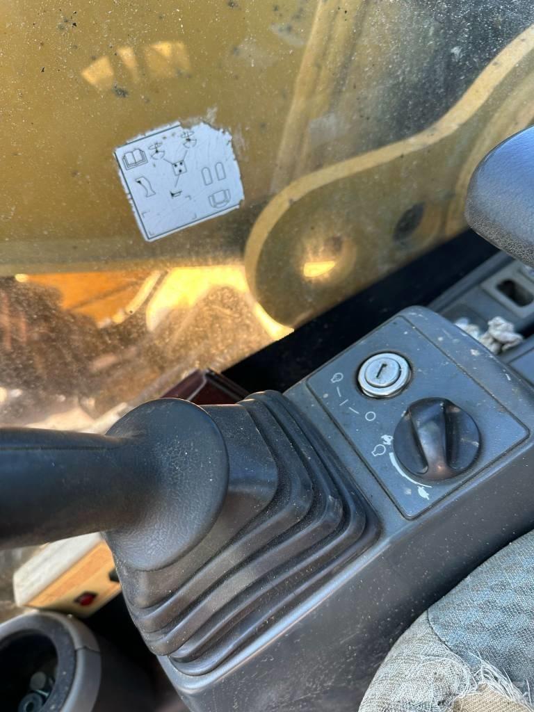 CAT 325DL 대형 굴삭기 29톤 이상