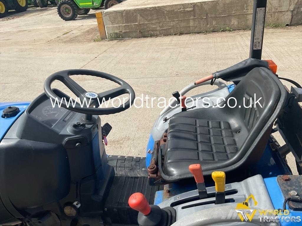 New Holland TC12 D 트랙터