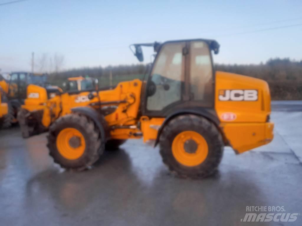 JCB TM 320 농업용 텔레 핸들러