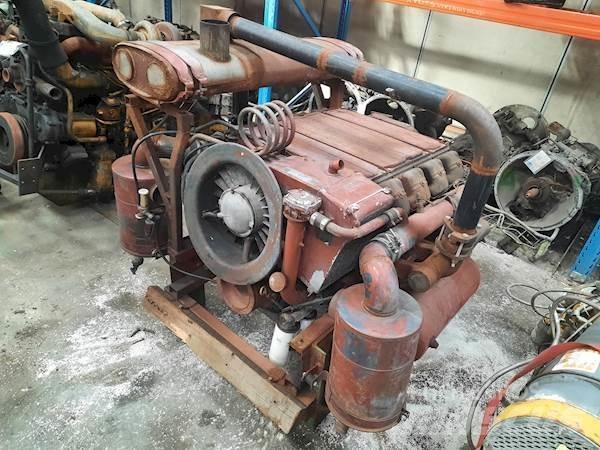 Deutz F8L413 엔진