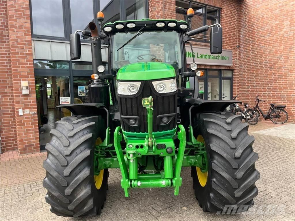 John Deere 6215R 트랙터