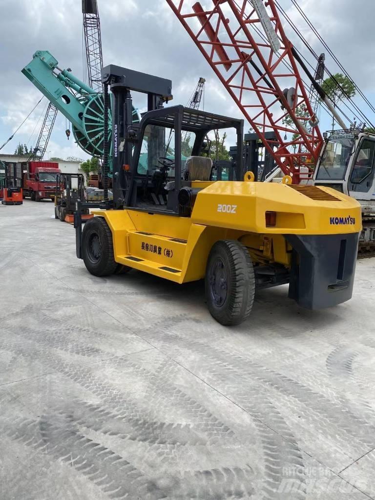 Komatsu FD 160 디젤 지게차