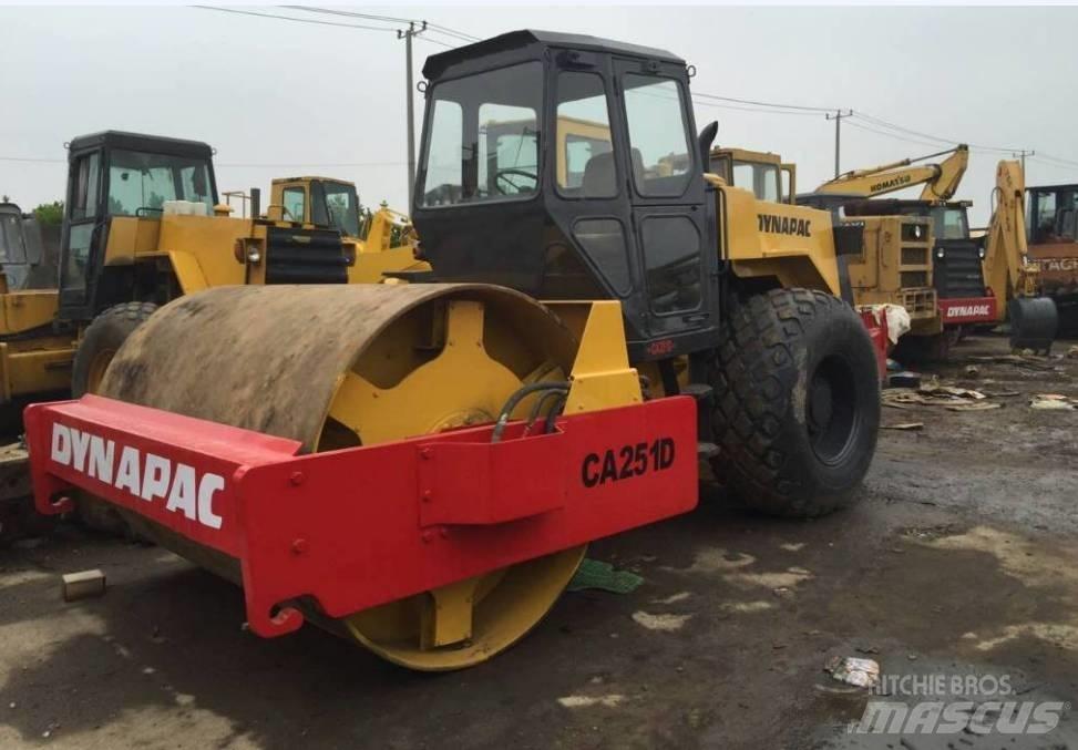 Dynapac CA 25 D 싱글 드럼 롤러