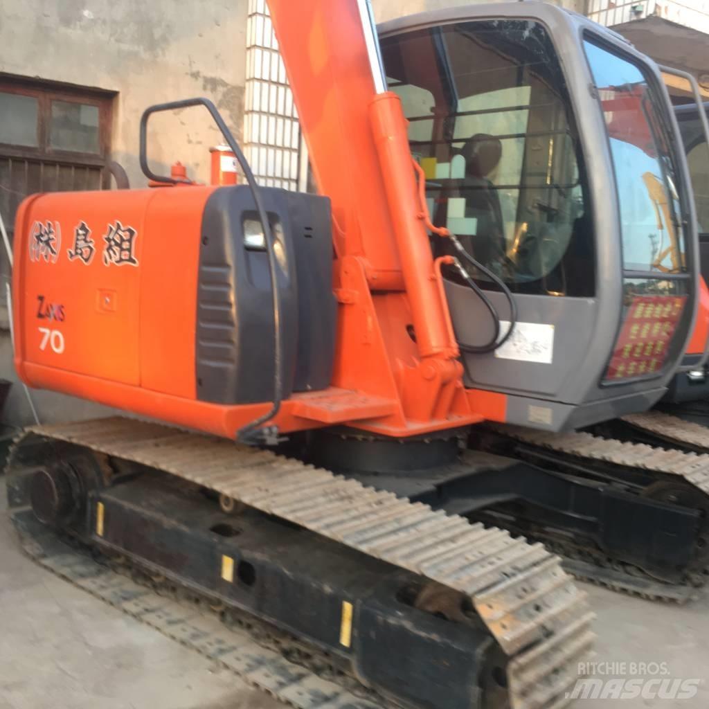 Hitachi ZX 70 중형굴삭기 7톤-28톤