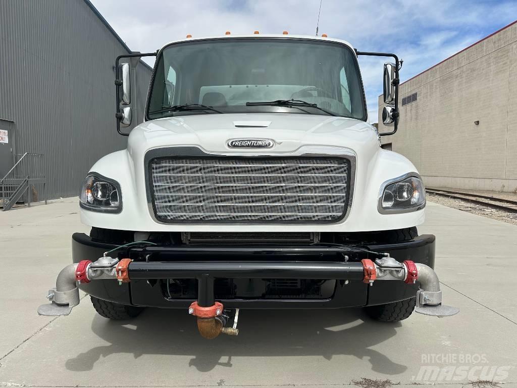 Freightliner M2 급수차