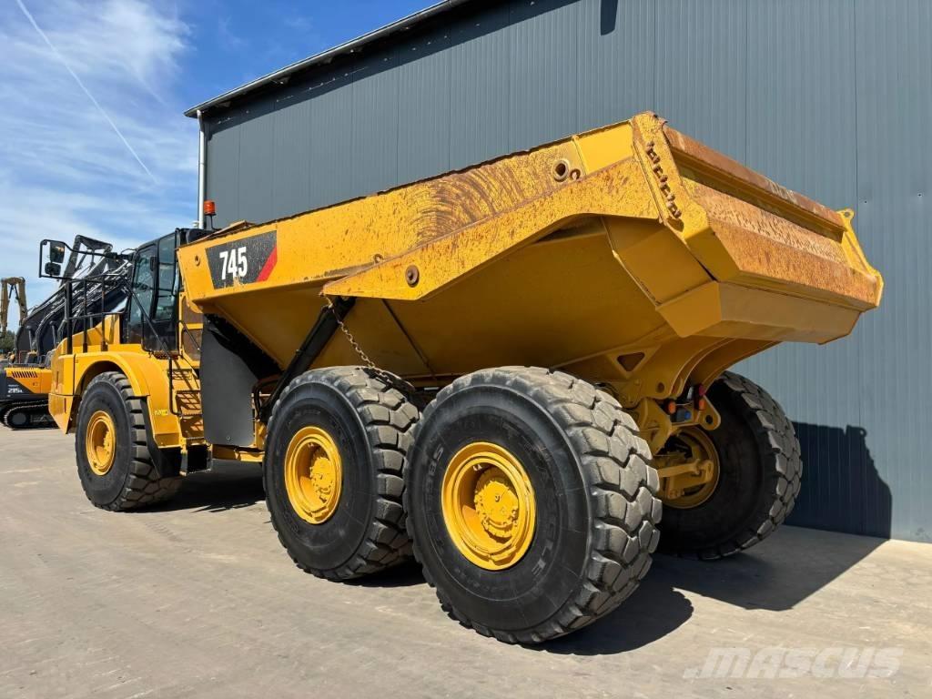 CAT 745 04A 연결식 홀러
