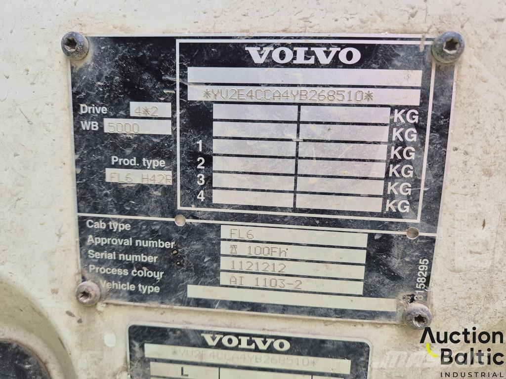 Volvo FL6 플랫베드/드롭사이드 트럭