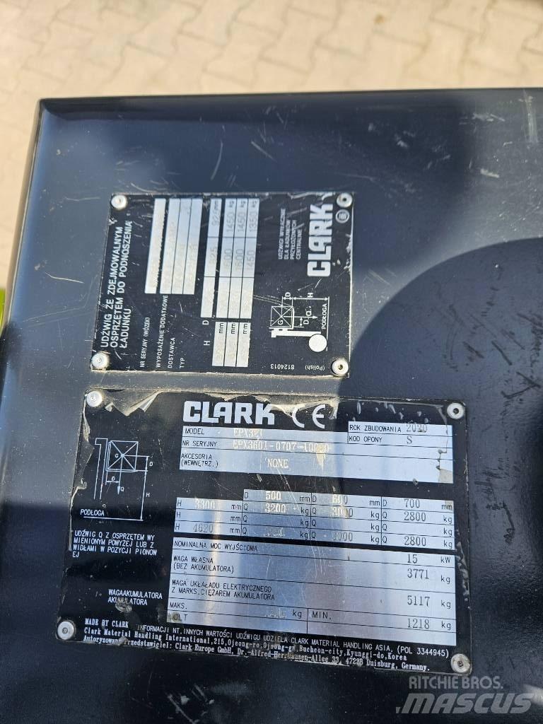 Clark EPX32i 전동 지게차