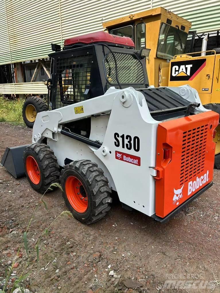 Bobcat S 130  스키드로더