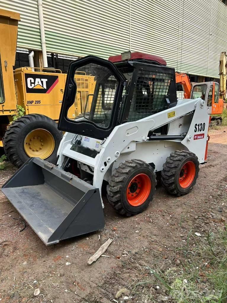 Bobcat S 130  스키드로더