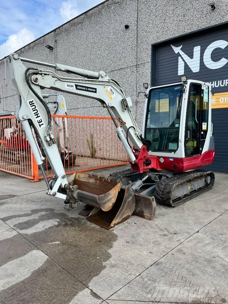 Takeuchi TB 235 소형 굴삭기 7톤 미만