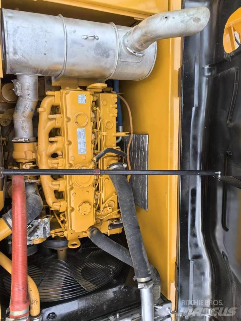  CATERPILLR 320d2 중형굴삭기 7톤-28톤