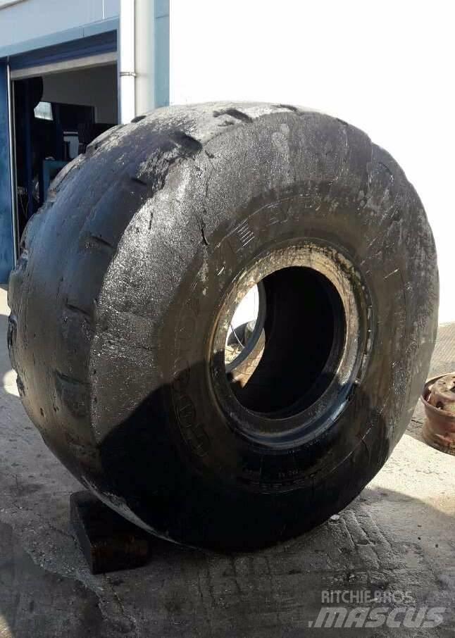 Goodyear 29,5R25 타이어, 휠 및 림