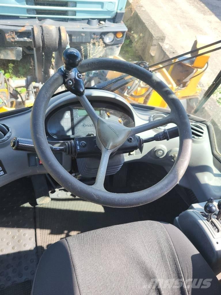 Volvo L 70 E  휠로우더