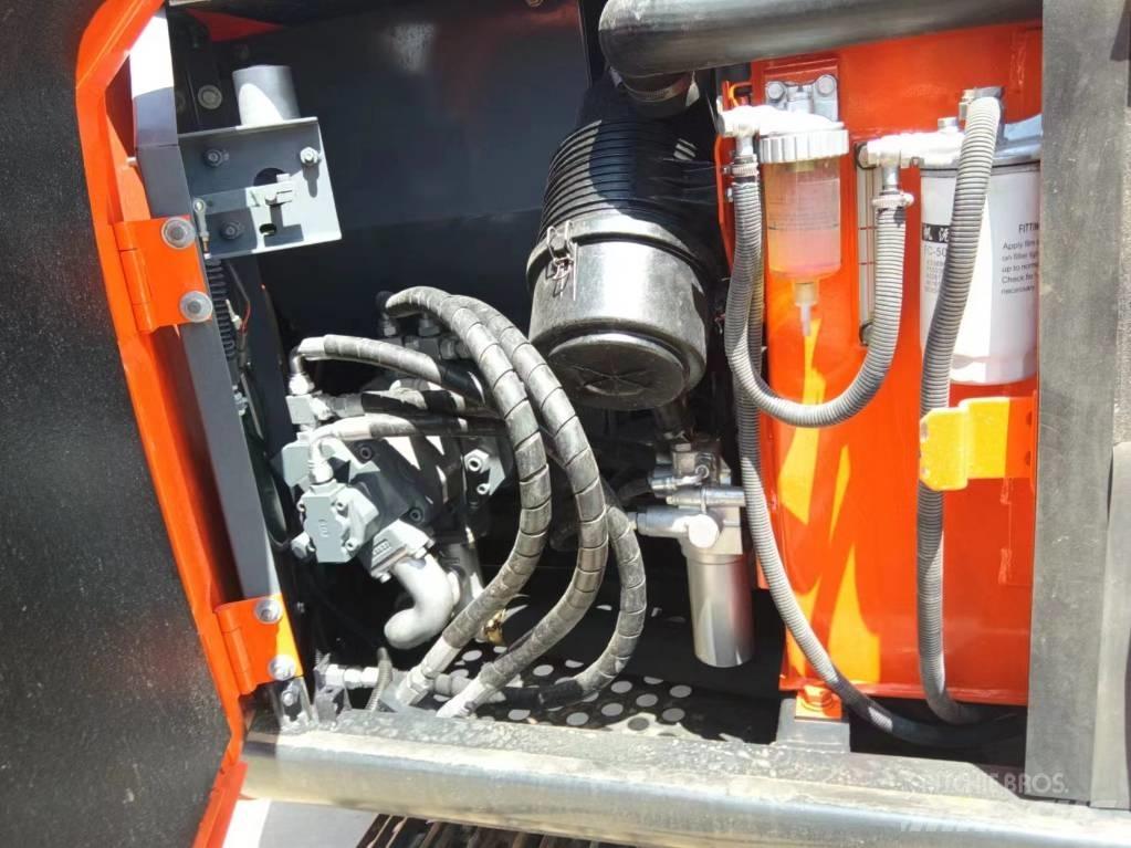 Hitachi ZX 70 대형 굴삭기 29톤 이상