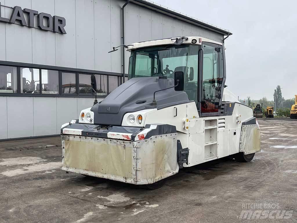 Hamm HP 280 i 공기 타이어 롤러