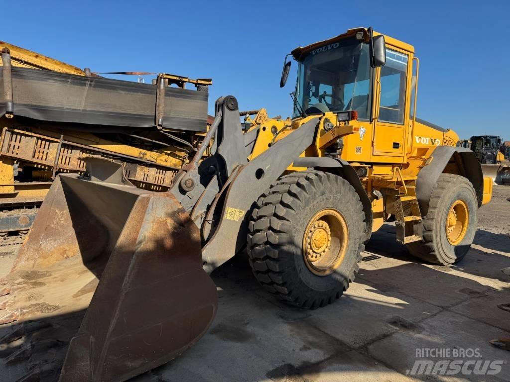Volvo L 90 E +Mérleg  휠로우더
