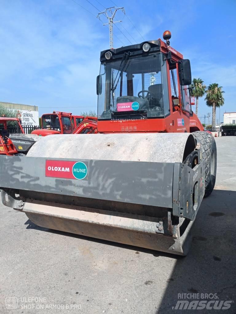 Bomag BW 211 D-4 싱글 드럼 롤러