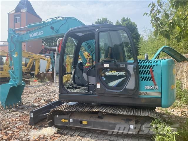 Kobelco SK 75 대형 굴삭기 29톤 이상