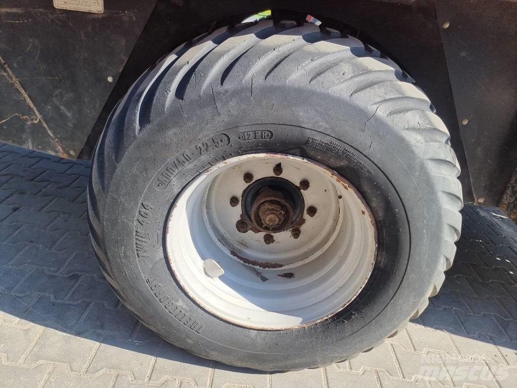 New Holland D 1210 각형 곤포기