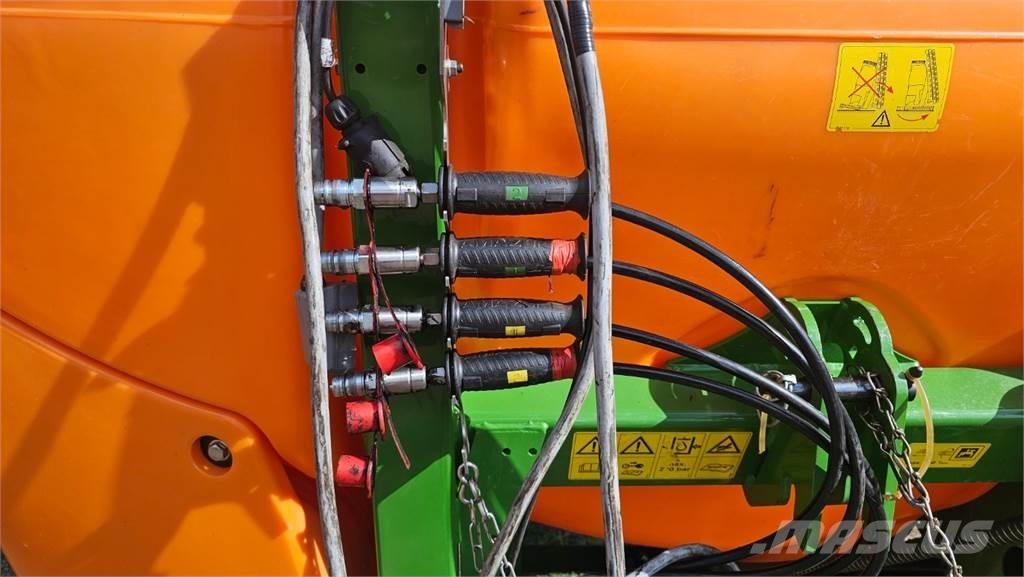 Amazone UF 901 견인형 분무기